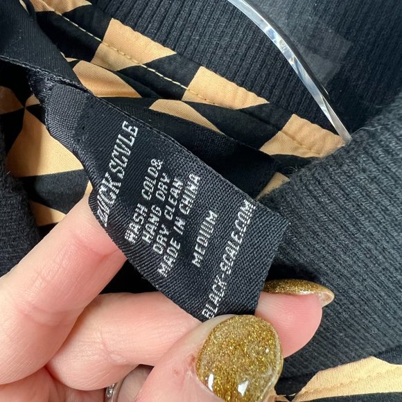 Black Scale Lightweight Triangle Geometric Print Jacket Size Medium M EUC D2135 - Picture 5 of 11